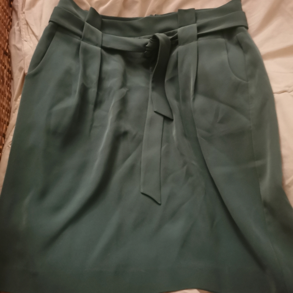 High rise skirt